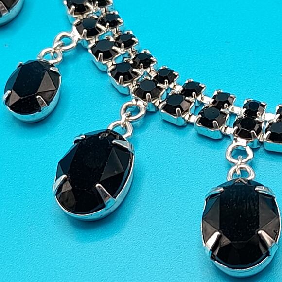 Vintage Style Black Rhinestone Dangle Necklace, Silver Tone, 18 1/2 Inches - Picture 10 of 10